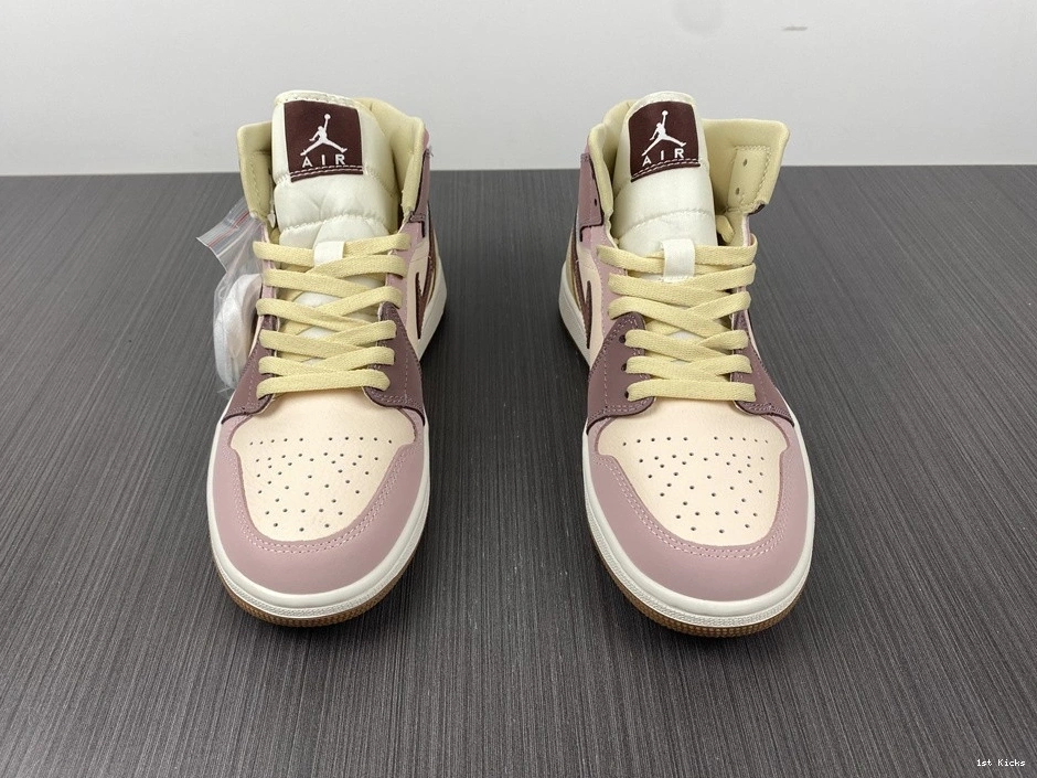 DO7440-821 Mid 1 Air Jordan 1112